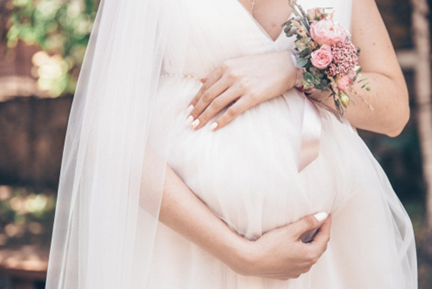 wedding-dress-with-flower