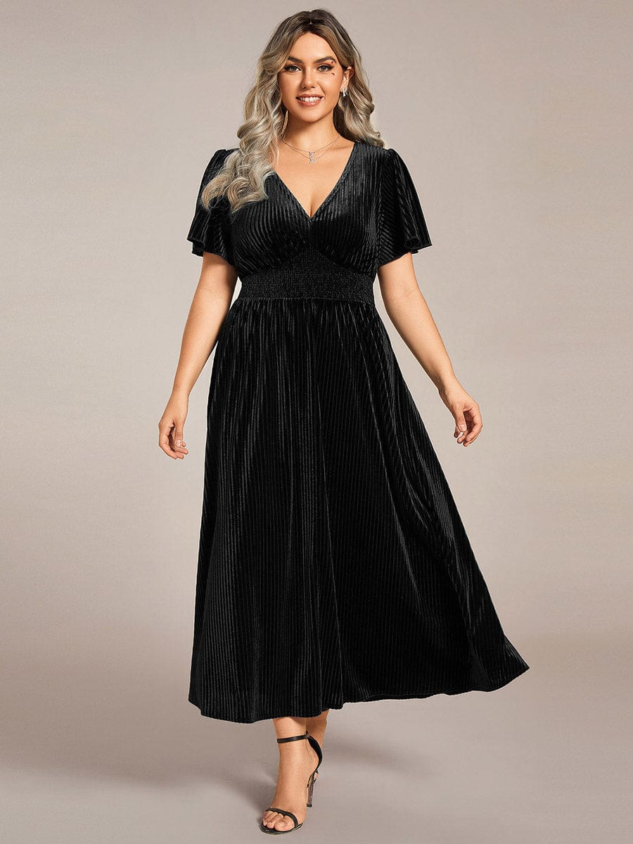 Plus Size A-line V-Neck Short Sleeve Pleated Velvet Fall Wedding Guest Dress #color_Black