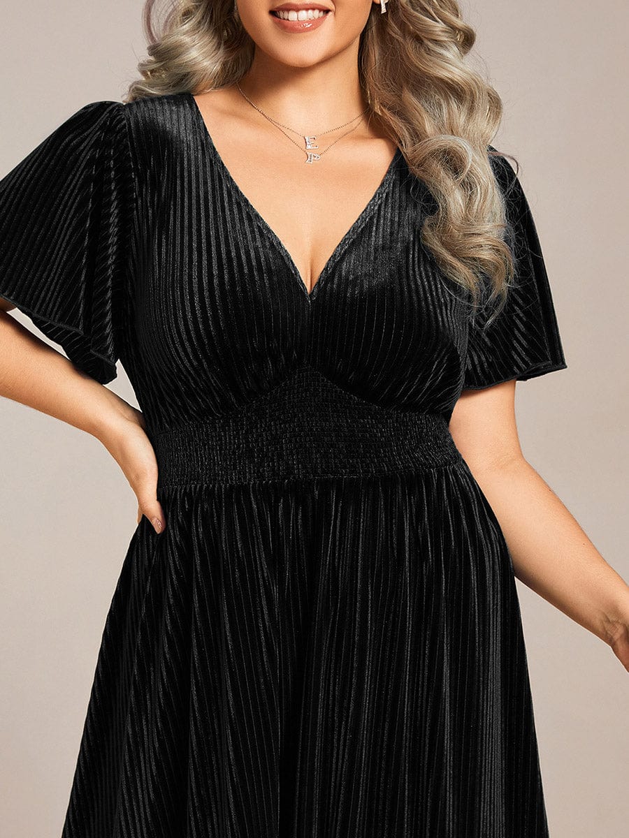 Plus Size A-line V-Neck Short Sleeve Pleated Velvet Fall Wedding Guest Dress #color_Black