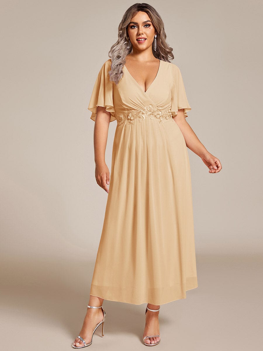 Plus Size Elegant Short Sleeves V-Neck Floral Applique Wedding Guest Dress  #color_Champagne