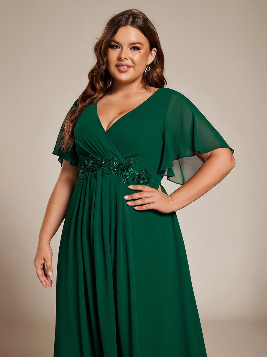 Plus Size Elegant Short Sleeves V-Neck Floral Applique Wedding Guest Dress  #color_Dark Green