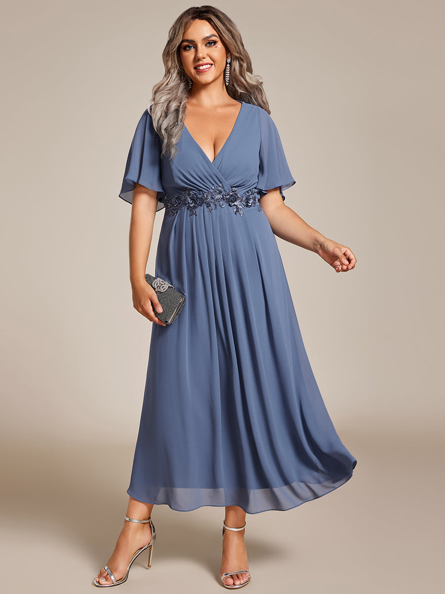 Plus Size Elegant Short Sleeves V-Neck Floral Applique Wedding Guest Dress  #color_Dusty Navy