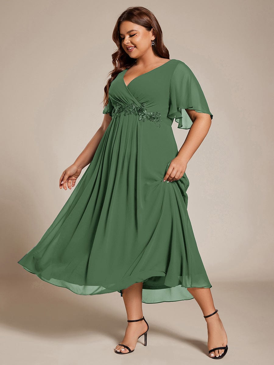 Plus Size Elegant Short Sleeves V-Neck Floral Applique Wedding Guest Dress  #color_Eucalyptus