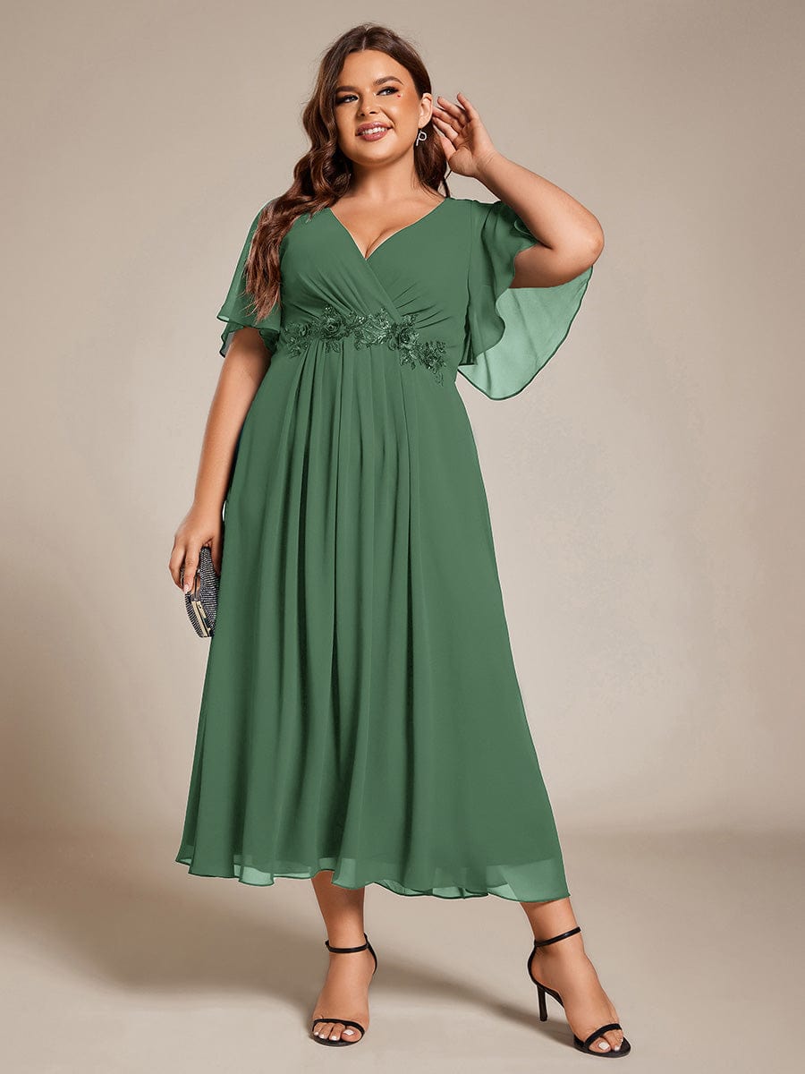 Plus Size Elegant Short Sleeves V-Neck Floral Applique Wedding Guest Dress  #color_Eucalyptus