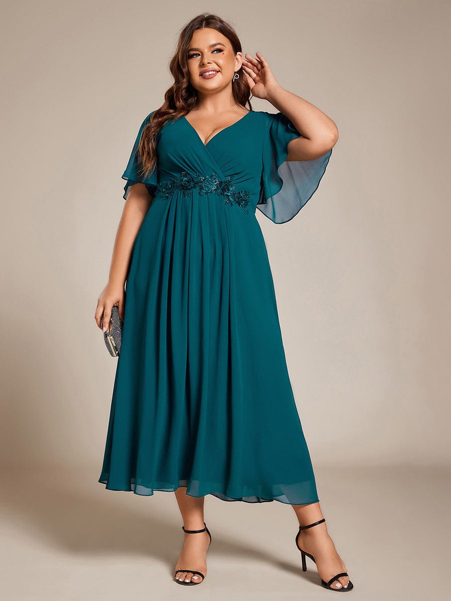 Plus Size Elegant Short Sleeves V-Neck Floral Applique Wedding Guest Dress  #color_Teal