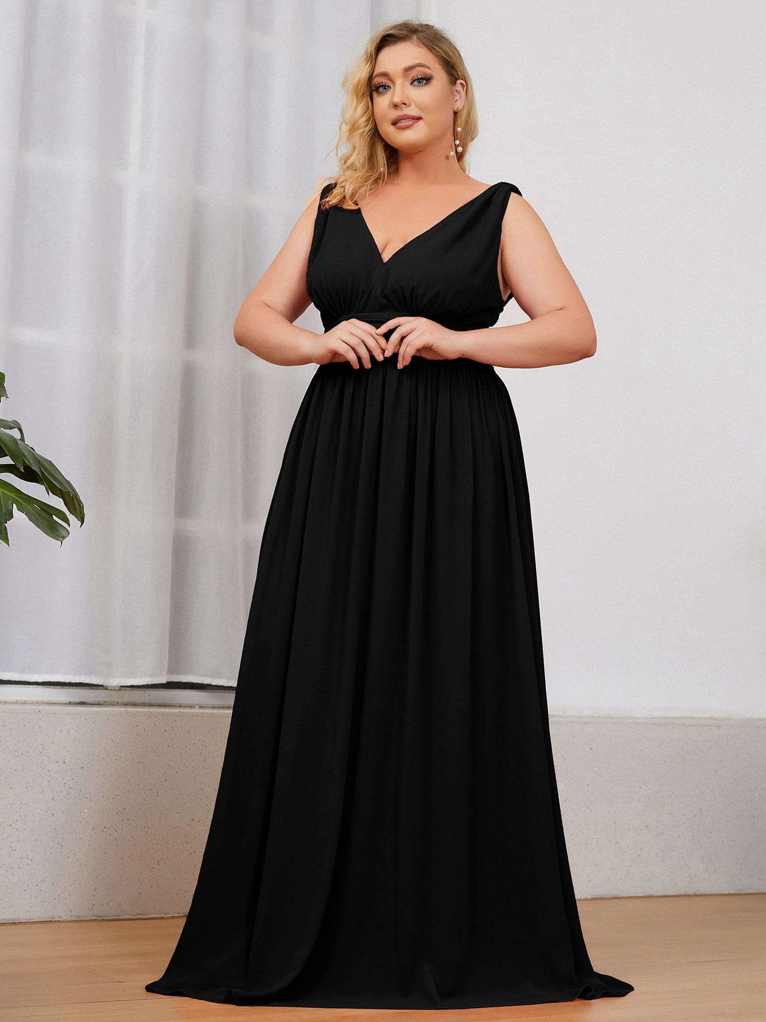 Plus Size Sleeveless V-Neck Semi-Formal Chiffon Bridesmaid Dress #color_Black