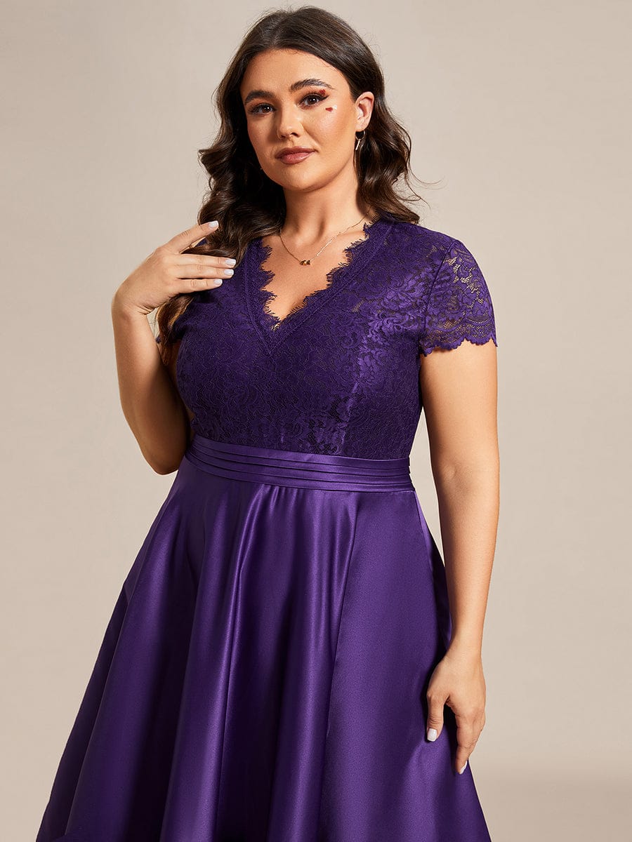 Plus Size V-neck Lace Bodice A-line Cocktail Dress with Sleeves #color_Dark Purple