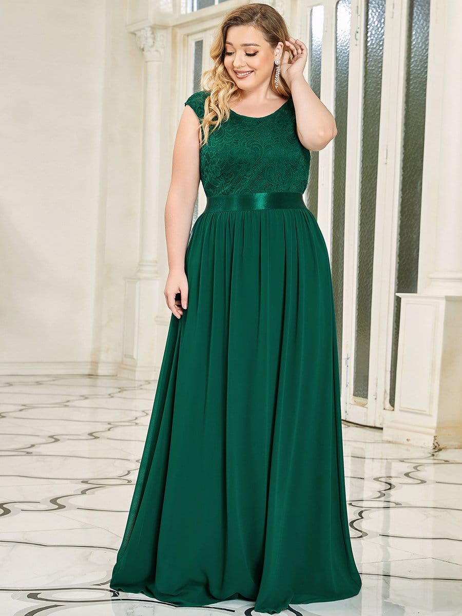 Ever-Pretty Plus Women's V Neck Ruffles Sleeves Pleated Lace Summer Plus  Size Semi Formal Dress for Curvy Women 01489-DA, Dark Green, 14 :  : Clothing, Shoes & Accessories