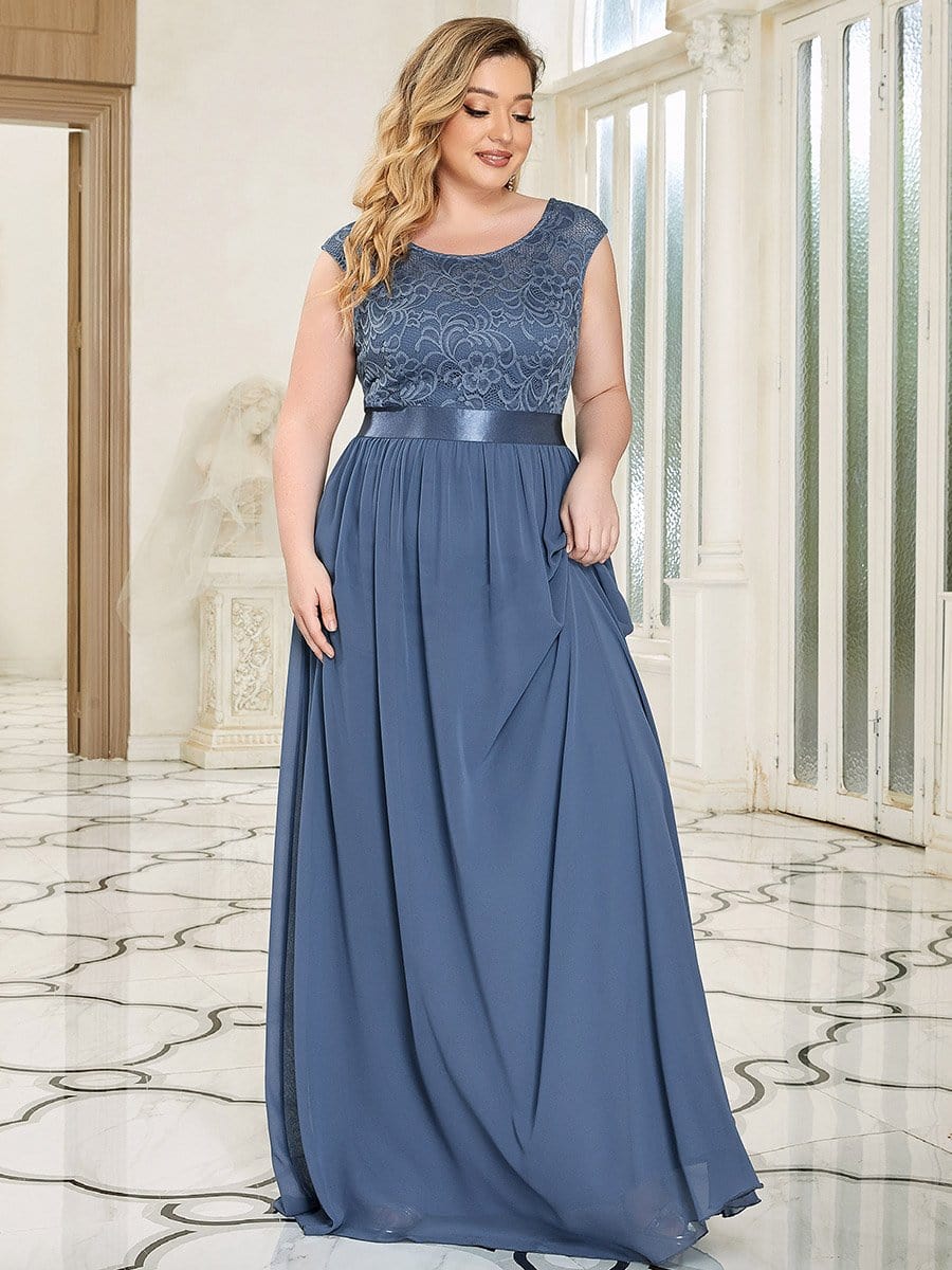 Plus Size Classic Round Neck V Back A-Line Chiffon Bridesmaid Dresses with Lace #color_Dusty Blue 