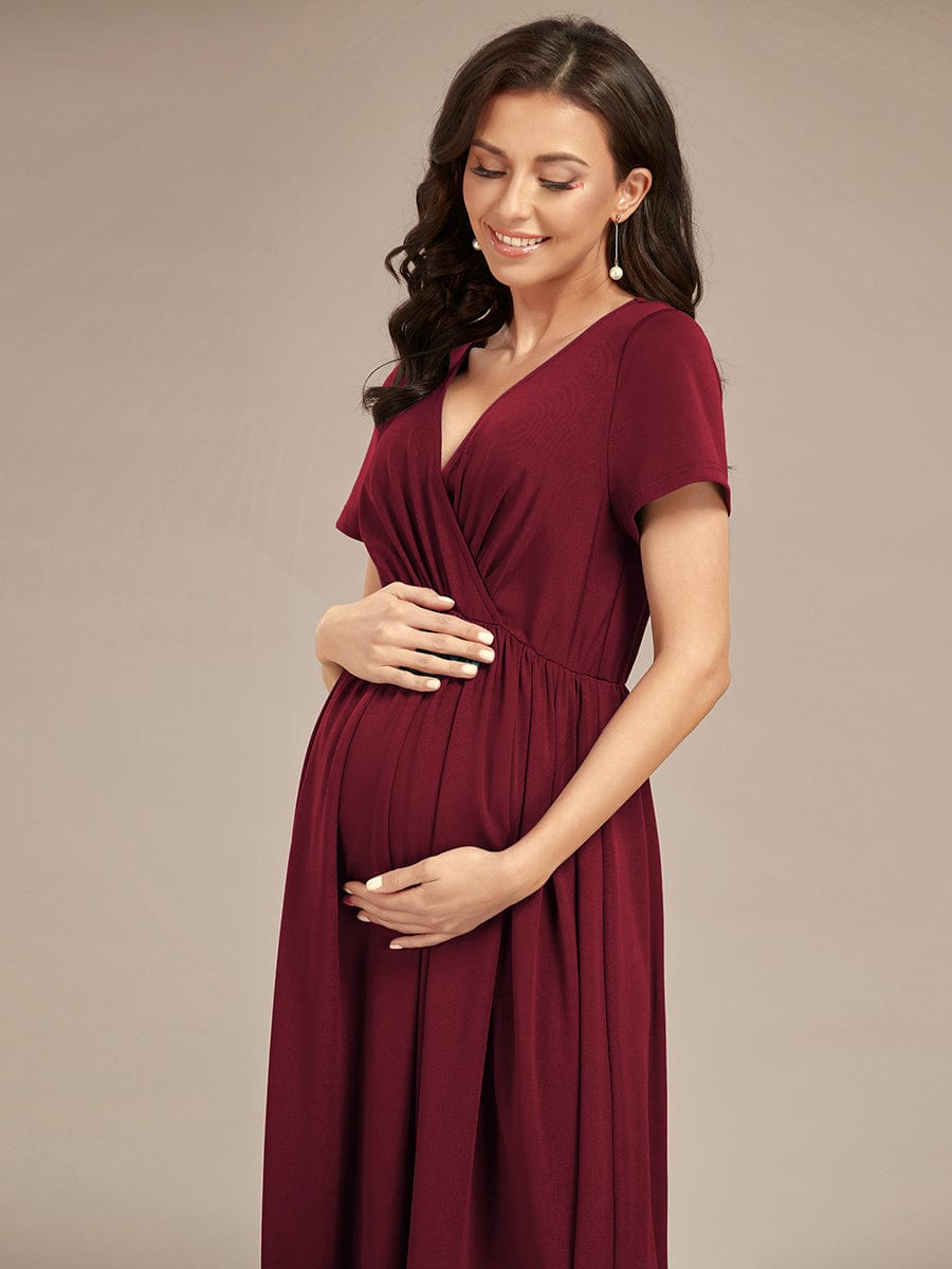 Comfortable Pleated V-Neck Short Sleeve Maternity Dress #color_Burgundy